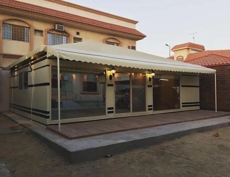 بيوت شعر ومجالس خارجية في الرياض - صورة من مواد الموقع
